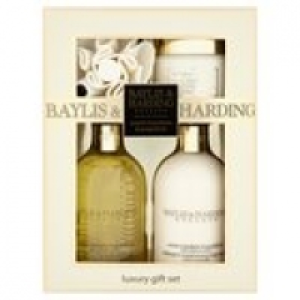 Baylis & Harding Mandarin & Grapefruit Benefit Gif
