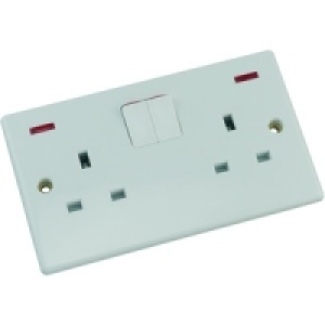Wickes 13A Switched Neon Socket 2 Gang White Slimline £6.34