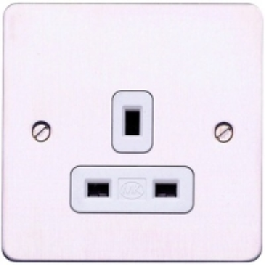 MK Logic Plus Unswitched Single Socket