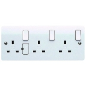 MK 13A Double Pole Switched Triple Socket K2737PPK £15.09