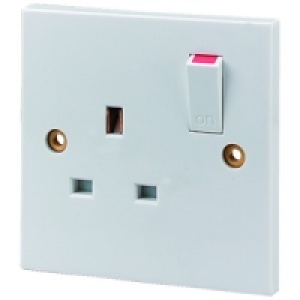 Wickes 13A Switched Socket 1 Gang White 6 Pack