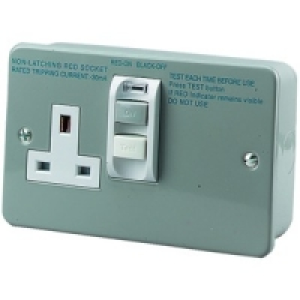Wickes Metal Clad RCD Switched Socket 1 Gang