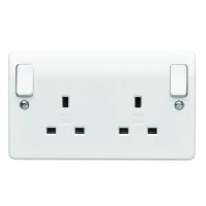 MK 13A Switch Double Skt O/board K2746RPWHI £7.39