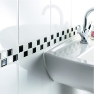 Wickes White Gloss Ceramic Wall TIle 250x200mm £7.99