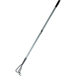 Wickes Long Handle Cultivator Carbon Steel £6.49