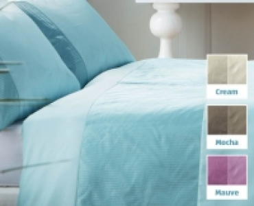 Double Textured Pleated Bed Set