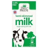Makro  Dairy Pride Semi-Skimmed UHT Milk 500ml