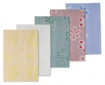 Wipe Clean Vinyl Tablecloth £3.49