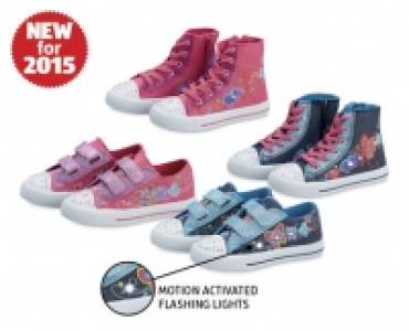 Girls Canvas Lights Pumps