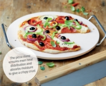 Aldi  Pizza Stone Set/Bamboo Paddle