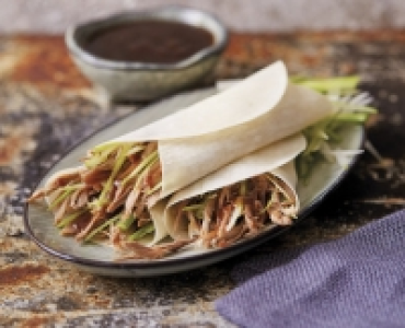 Crispy Aromatic Half Duck with 12 Pancakes & Hoisin Sauce