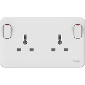 Lisse 13A 1 to 2 gang convertor