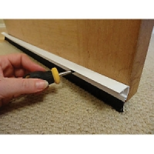 Wickes Concealed Fixing Door Brush Draught Exlcuder White 83