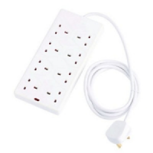 Wickes Surge Protected Extension Lead 8 Sockets 2m £17.75