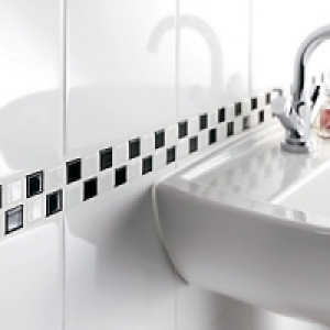Wickes White Gloss Ceramic Wall TIle 250x200mm £7.99