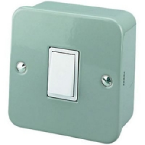 Wickes Metal Clad Switch 1 Gang 2 Way £3.49