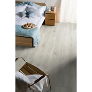 Wickes Chantilly Oak Laminate Flooring &pound;20.74