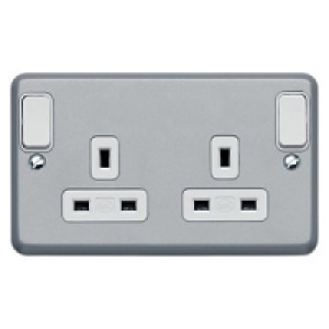 MK Metalclad 13A 2G DP Switched Socket Outboard Rockers