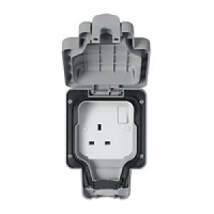 MK Masterseal Plus 13A 1G Switched Socket