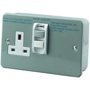 Wickes Metal Clad RCD Switched Socket 1 Gang £19.99
