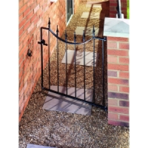 Wickes Windsor Black Metal Gate 925mm High Fits Opening of 9