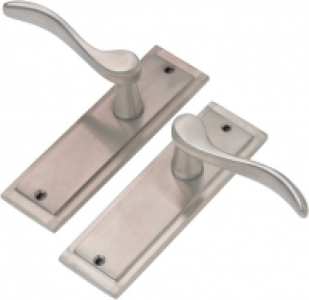 Wickes Bravo Latch Handle Satin Nickel Finish £12.18