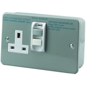 Wickes Metal Clad RCD Switched Socket 1 Gang £9.99