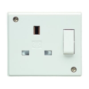 MK 13A S/Mount Switched Skt 2959RPWHI £2.00