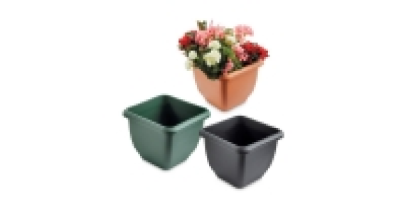 Self-Watering Pot £3.99