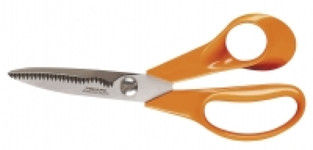 Fiskars S92 Universal Garden Scissors 18cm £6.99