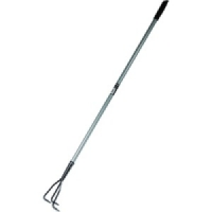 Wickes Long Handle Cultivator Carbon Steel £6.49