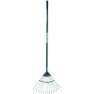 Wickes Lawn Rake 1625mm Carbon Steel &pound;6.99