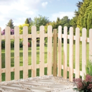Wickes Palisade Arched Top Timber Fence Kit 890 x 890 x 1815