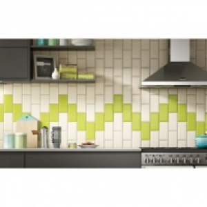 Wickes Bevelled Edge Cream Gloss Ceramic Wall Tile 200 x 100