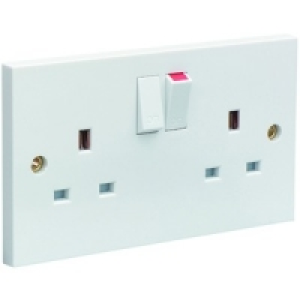 13A Switched Socket 2 Gang White PK6