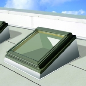 Wickes Flat Roof Window Pine Centre Pivot Clear Glass 1600x9