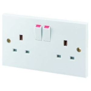 Wickes 13A Switched Socket 2 Gang White