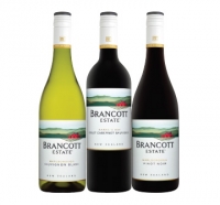Budgens  Brancott Estate Sauvignon Blanc, Merlot, Pinot Noir