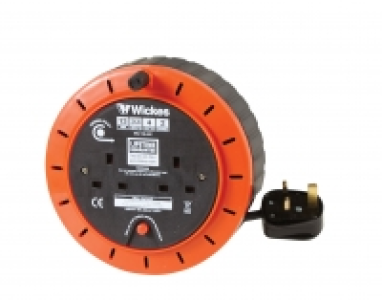 Wickes 2 Way Cassette Reel with Thermal Cut Out 4m 13A