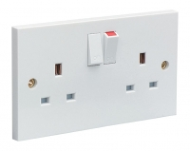 Wickes 13AMP Twin Switched Socket 2 Gang Pack 10
