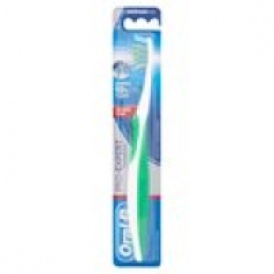 Oral-B Pro Expert Superior Clean 35 Medium Toothbr