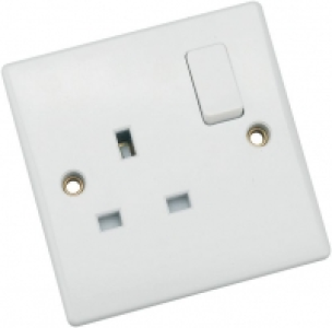 Schneider Ultimate 13AMP Dp Switched Socket 1 Gang £1.35