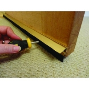 Wickes Concealed Fixing Door Brush Draught Excluder Gold Eff