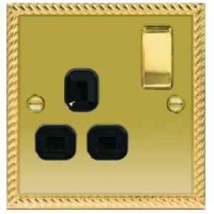 Wickes 13A Switched Socket 1 Gang Georgian Brass Raised Plat £7.49