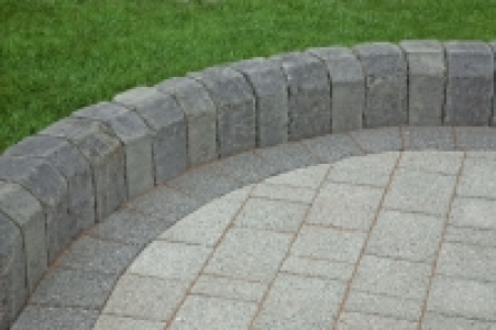 Marshalls Keykerb Kl 127 x 100 x 200mm Pack 252 - Charcoal