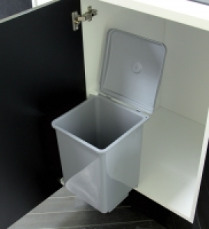 Wickes Door Mounted Waste Bin