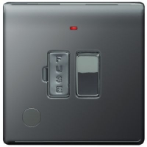 Wickes 13A Switched Fused Socket + LED Screwless Flate Plate £12.99