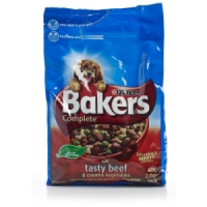 Wilko  Bakers Complete Dog Food with Tasty Beef and Country Vegetab