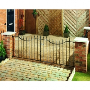 Wickes Windsor Driveway Black Metal Gate 925mm High Fits Ope