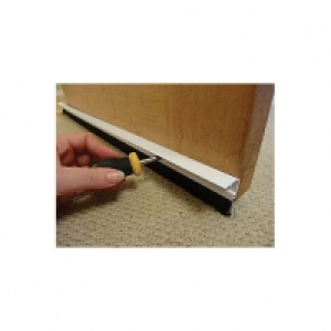 Wickes Concealed Fixing Door Brush Draught Exlcuder White 83